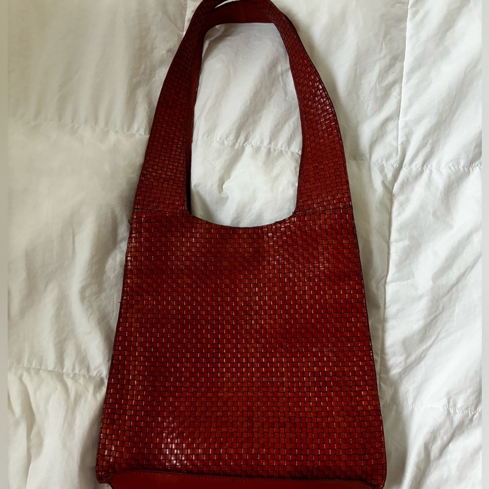 Dark Leather Woven Shoulder Bag🤎